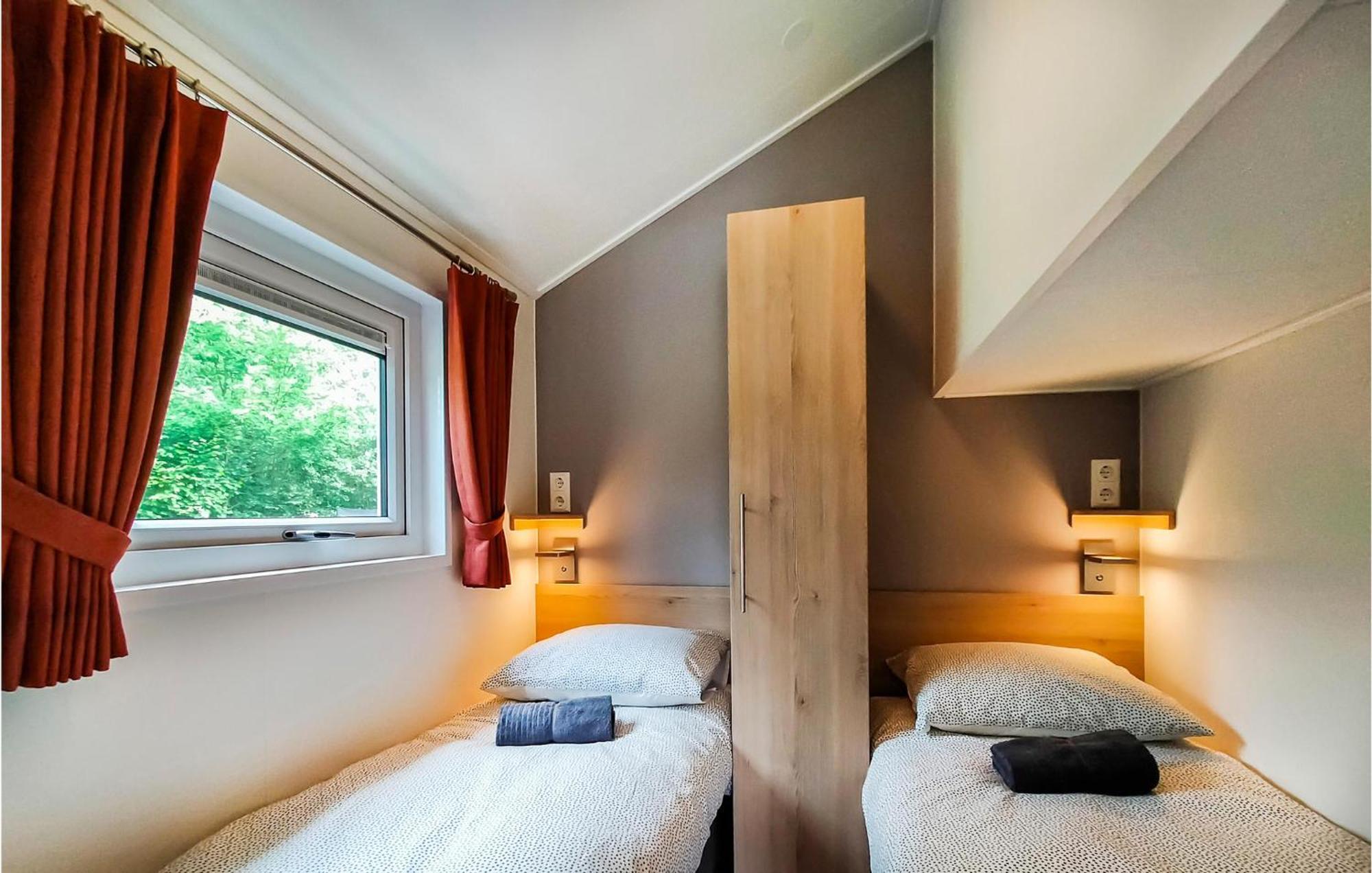 Chalet 49 Oosterwolde  エクステリア 写真